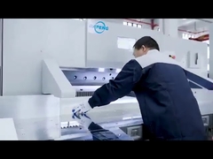 Mechanische guillotine papier snijmachine met laadmachine / jogger