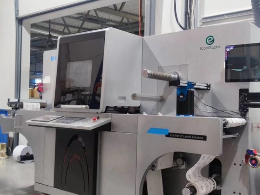 Digitale label printing machine voor roll to roll label foil stamping and varnishing