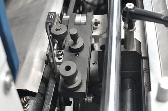 Automatische grootformaat foliedruk stansmachine 7000 vellen per uur