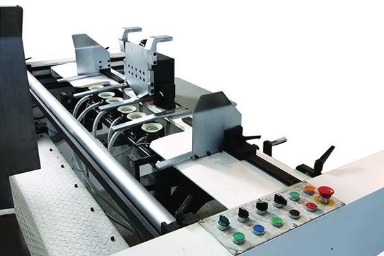 1650 X 1200mm Automatische Golfdoos Die-Cutting Machine met het Ontdoen van