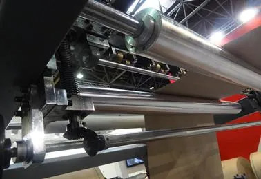 High Speed ​​Paper Roll Sheeter En Snijder Met Slitten En Trimmen