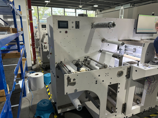 6m/Minute de digitale Snijmachine van de Etiketmatrijs voor Document Verpakkingsmaterialen