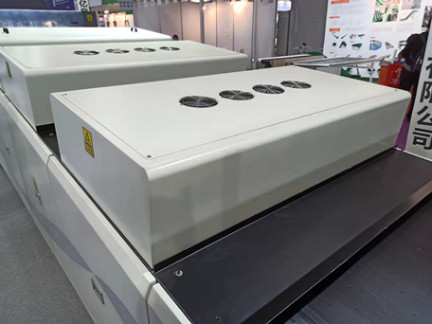 High Speed UV Lack Machine 9000 vellen/uur 10460x2725x1930mm