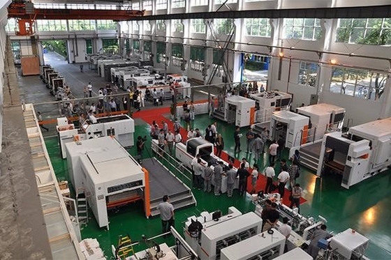 1650 mm karton die cutting and stripping machine