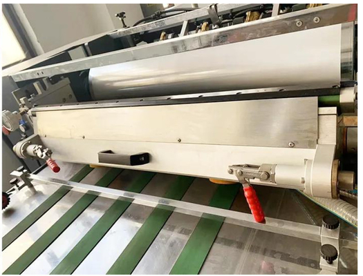 Automatische 760 mm format lakmachine Spot UV coating machine