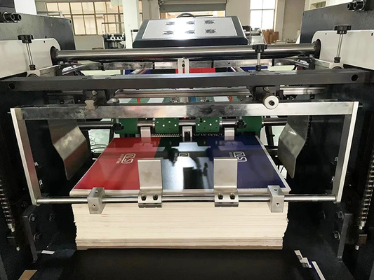 Automatische 760 mm format lakmachine Spot UV coating machine