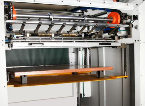 Automatische platte slijpmachine voor karton