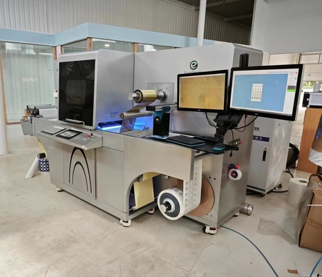 Vernis- en koudfolie stempelmachine voor digitaal inkjetprinten