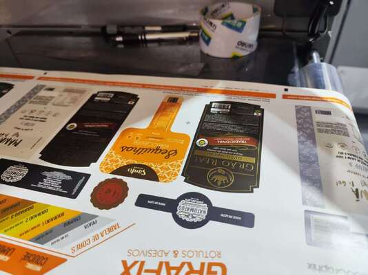 Digitale roterende UV-lakdruk- en koudfolie-machine