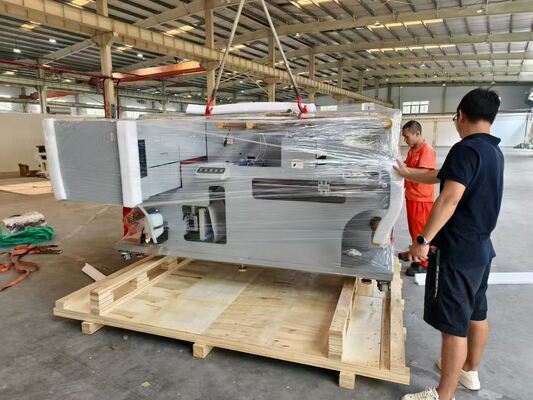 All-in-one digitale etiketterings-, folie- en matrassnijmachine