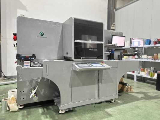 Digitale etiketvernisdruk en koude foliedrukverbeteringsmachine EcooSpark