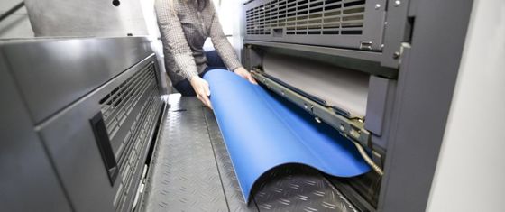 Stof van de Compensatie de Rubber Algemene 4 Vouw van Dot Word Printing 15000PPH