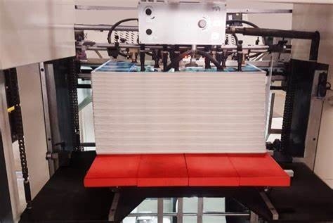 Machines voor het snijden en kraken van platen