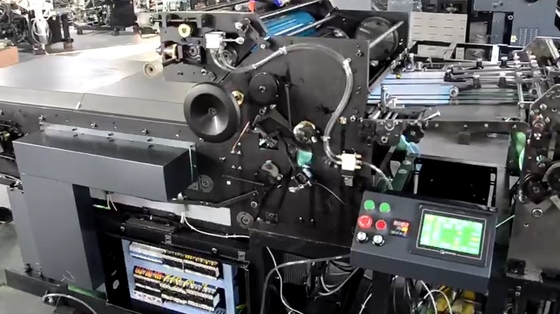 EcooGraphicx High Speed UV-lakmachine voor boeken, posters en stickers